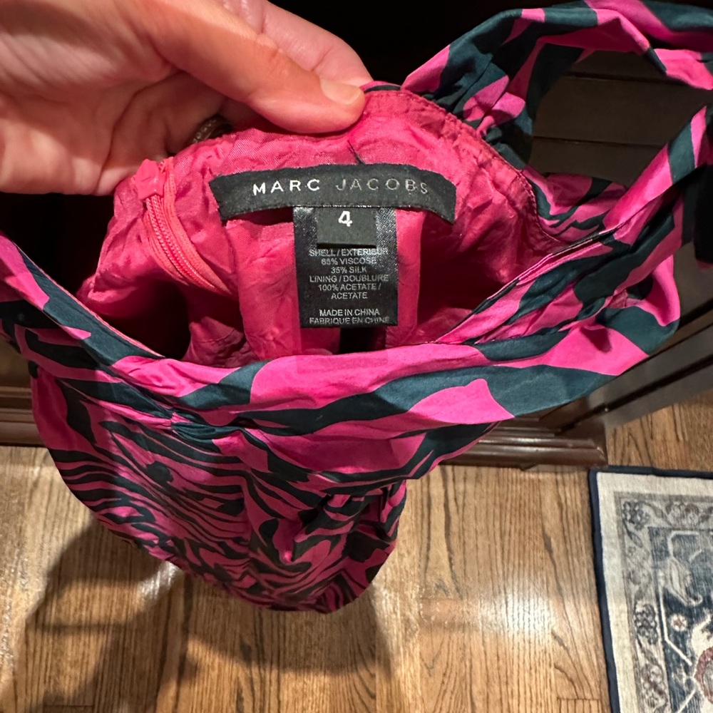 Gorgeous EUC Mark Jacobs silky dress - Picture 5 of 5